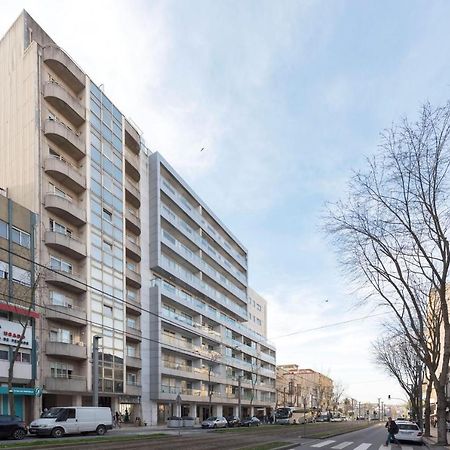 Lovelystay - 1Br Flat With Stunning Views Over Porto Vila Nova de Gaia Eksteriør billede