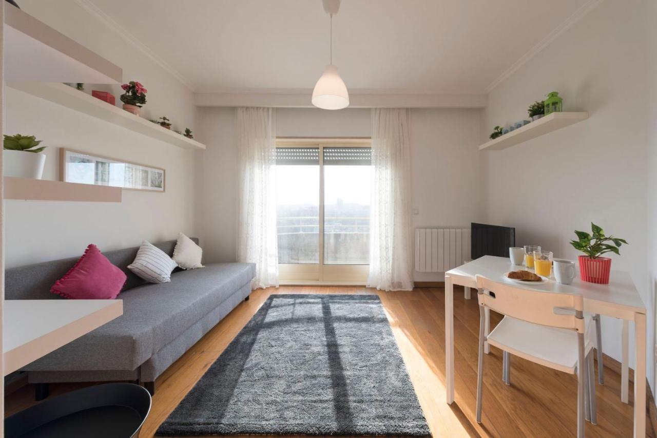 Lovelystay - 1Br Flat With Stunning Views Over Porto Vila Nova de Gaia Eksteriør billede