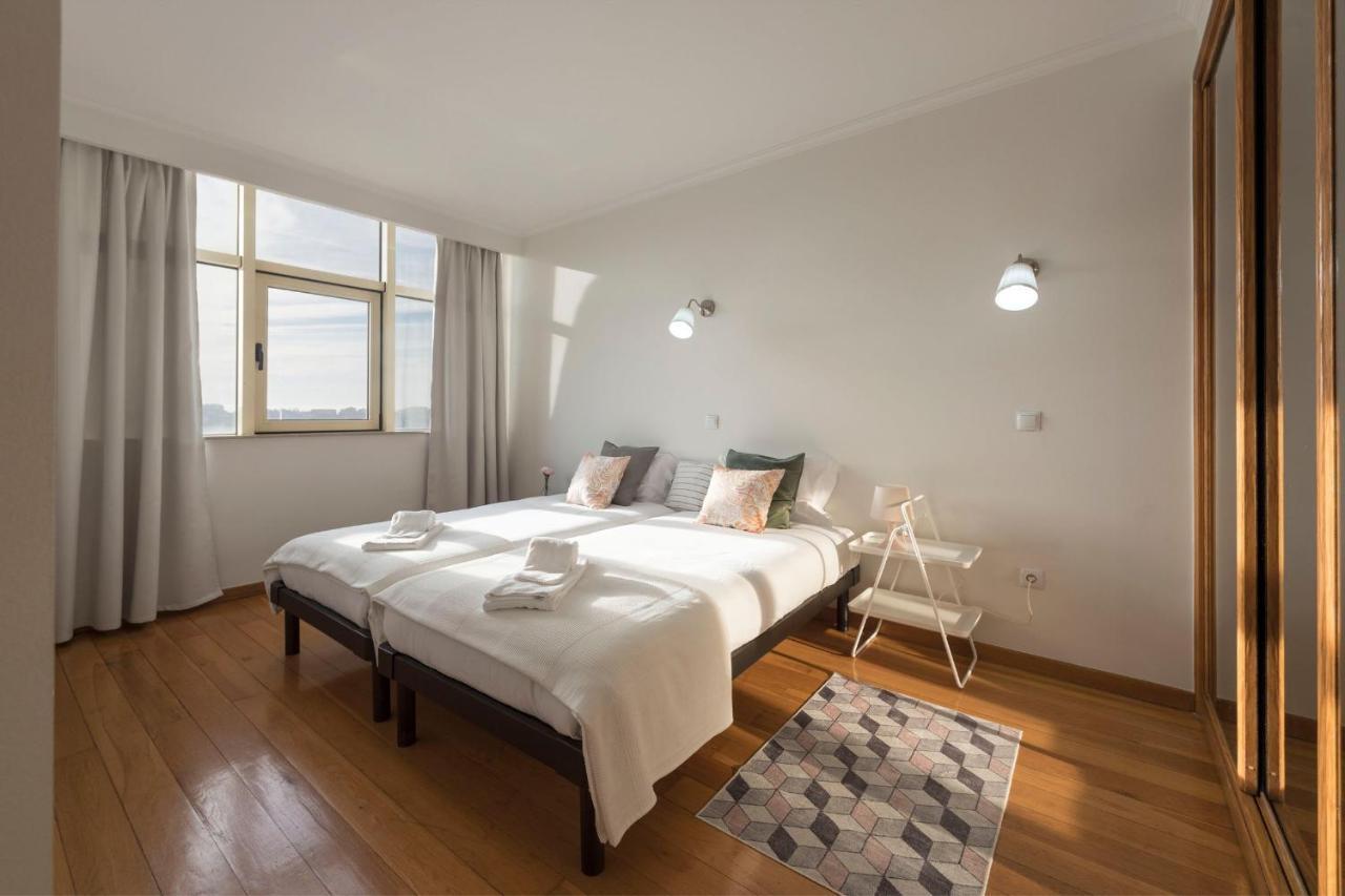 Lovelystay - 1Br Flat With Stunning Views Over Porto Vila Nova de Gaia Eksteriør billede