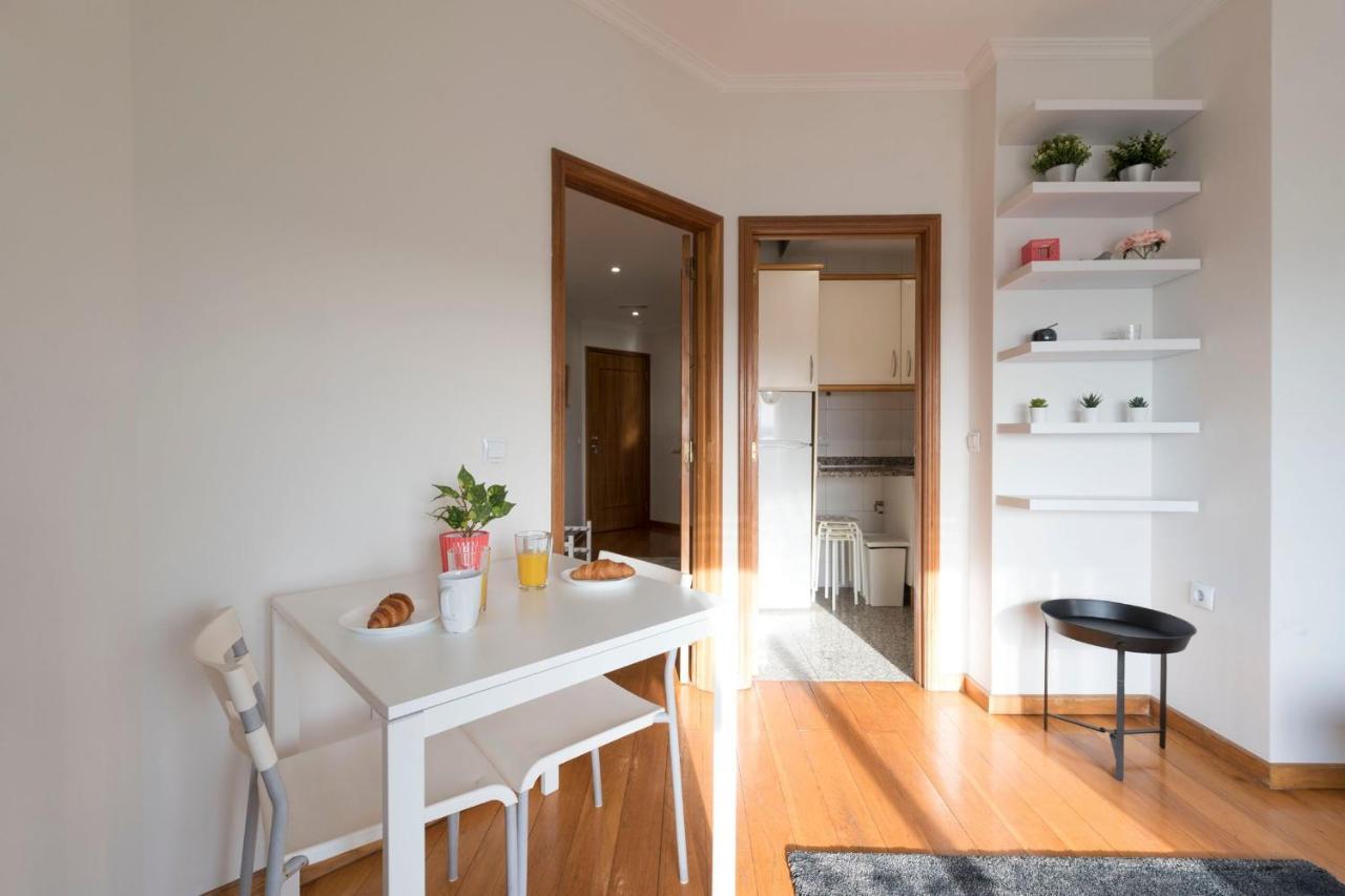 Lovelystay - 1Br Flat With Stunning Views Over Porto Vila Nova de Gaia Eksteriør billede
